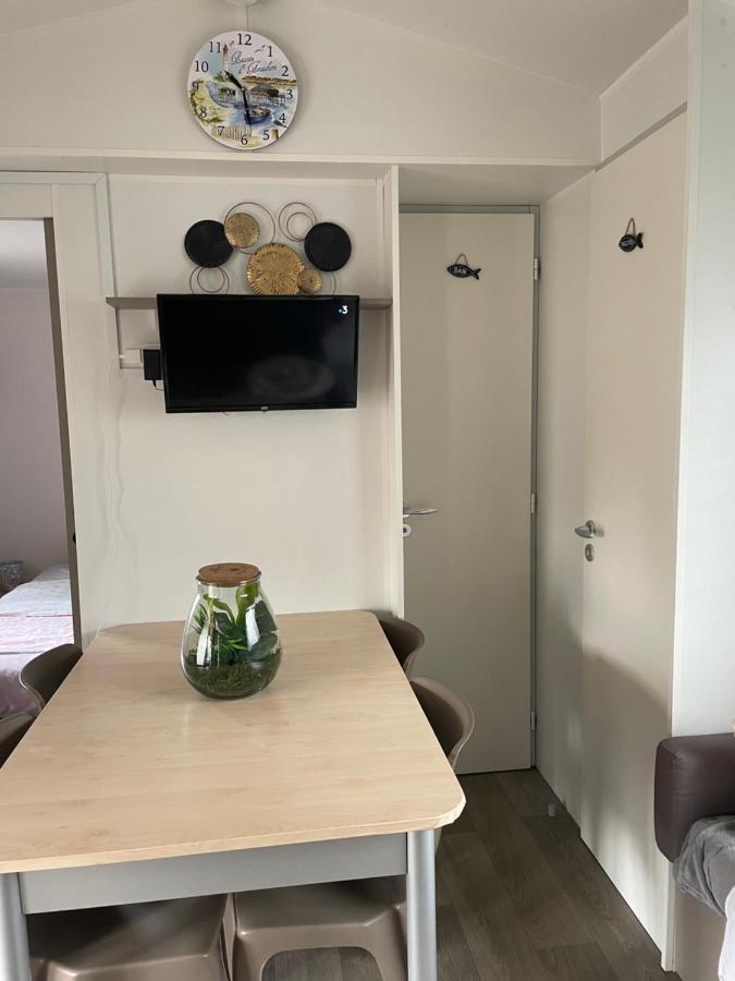 Mobil-Home 4/6 Personnes Dans Un Camping 4 Etoiles Леж-Кап-Ферре Экстерьер фото